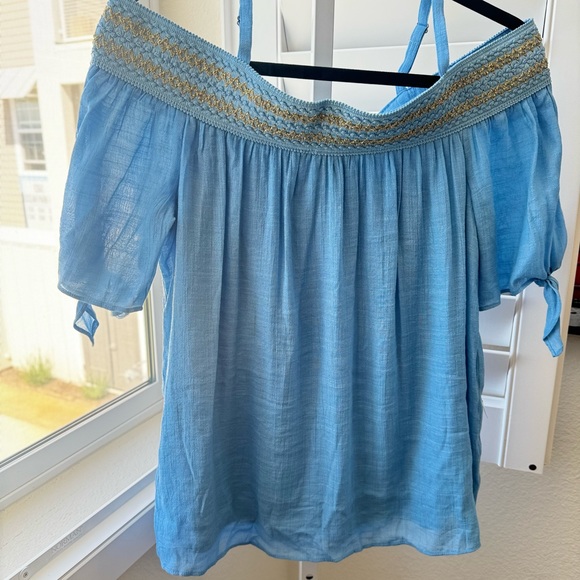 JM collection. Off shoulder blouse. Size Small. Retails: $54.50. NWT. - Picture 14 of 15